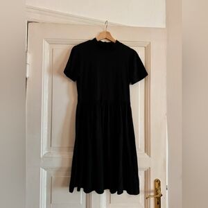 Elegant Black Short Sleeve Dress